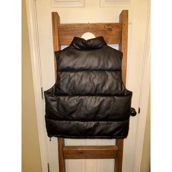 Hollister Mens Puffer Vest Black Faux Leather Stand Collar Full Zip Size XL - Picture 3 of 3